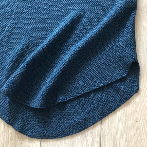 Aritzia Wilfred Galois Silk Cashmere Blend Deep V Neck Light Sweater - Picture 4 of 13